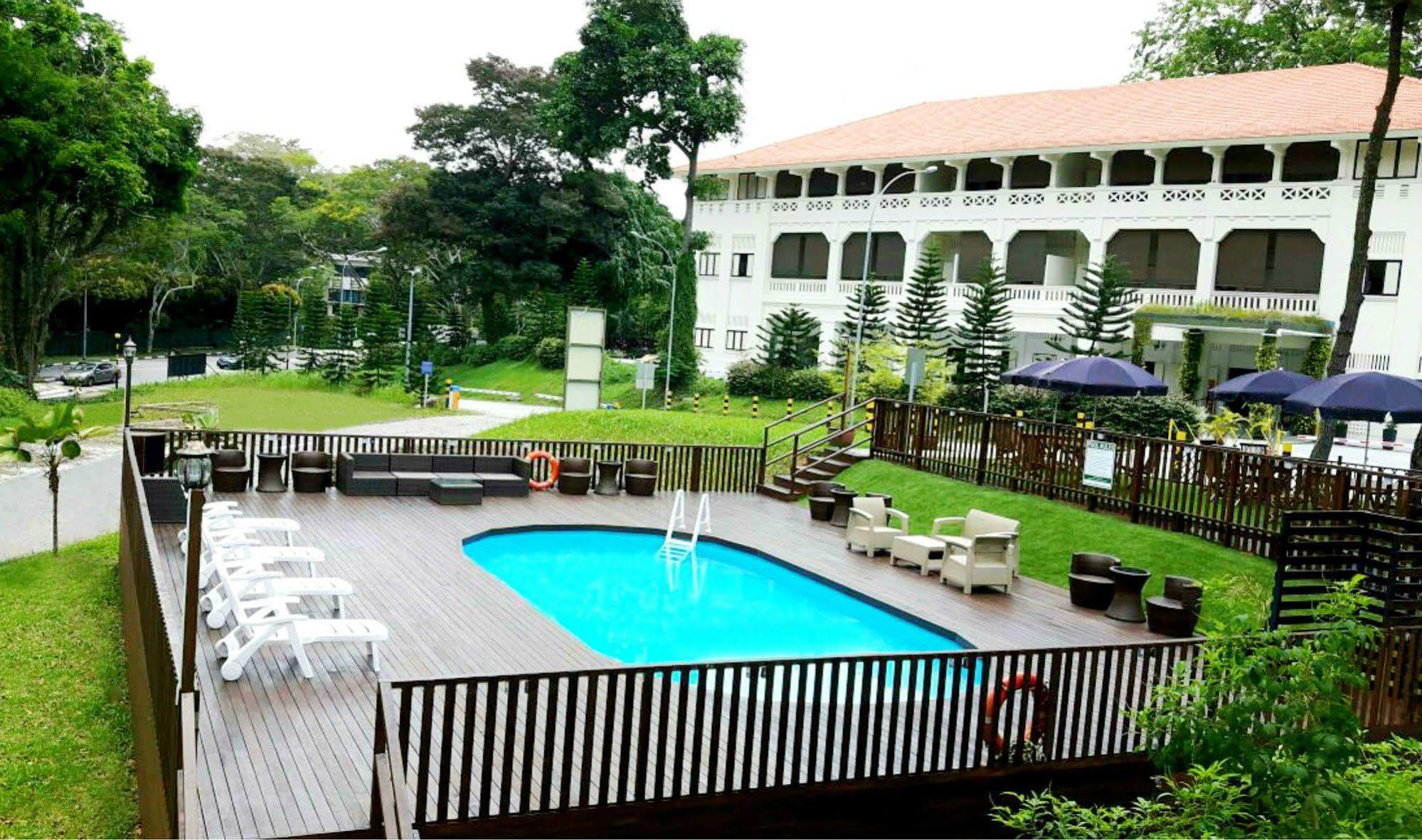 Raintr33 Hotel Singapore Exteriör bild